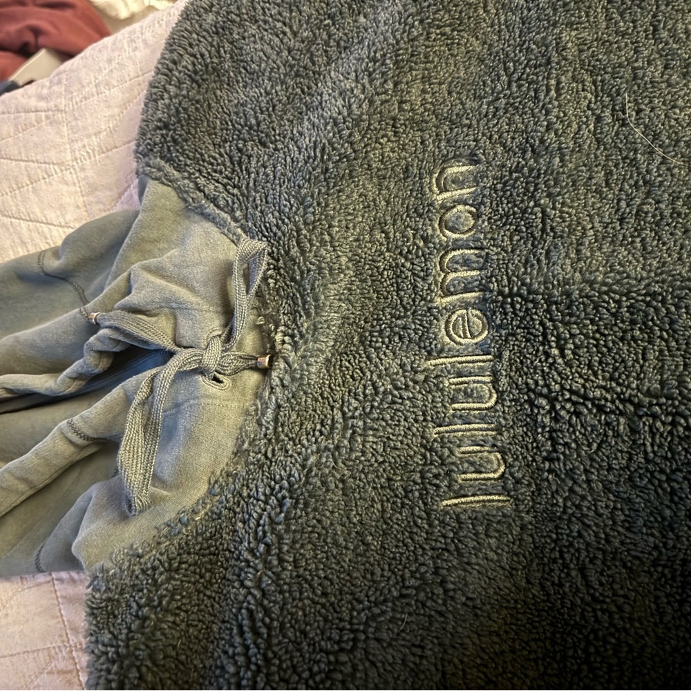 Lululemon Textured Fleece Embroidered Logo Hoodie in
Smoked Spruce